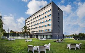 azz Hotel Táctica